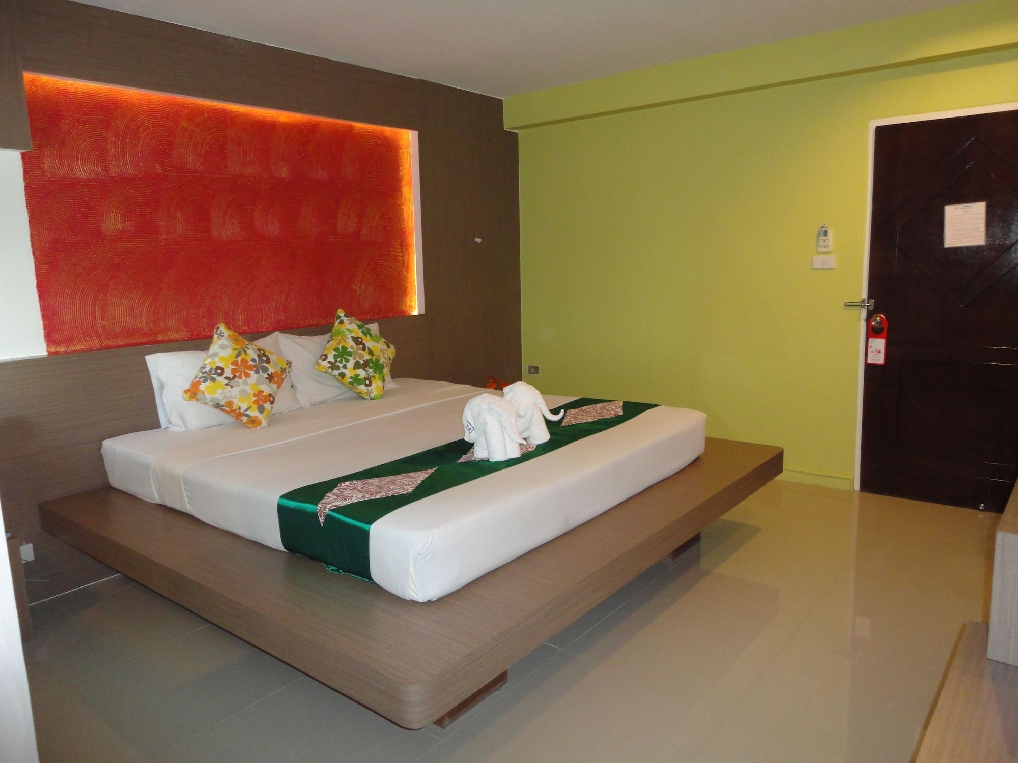 Hotel La Moon At Phuket - Sha Extra Plus Exterior foto